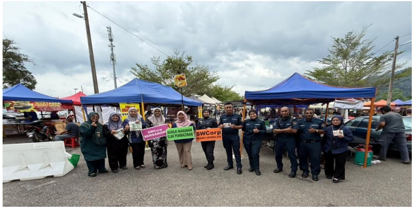 SWCorp Tampin officers at Bazar Tampin